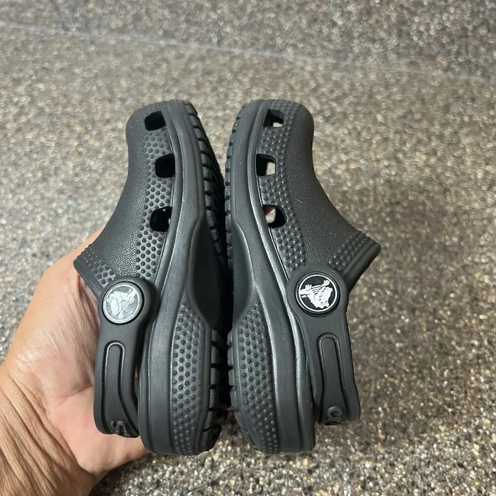 Crocs Iconic Comfort Toddler Little Kids Size 6 Black Clogs Mules Slip On Casual